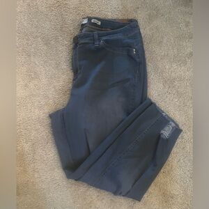 Blue Ankle Cropped Jeans with Distressing
YMI size 20
Inseam 25 inches